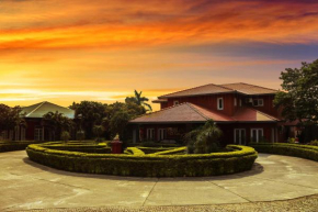 Гостиница Dreamland Gold Resort & Hotel  Siddharthanagar